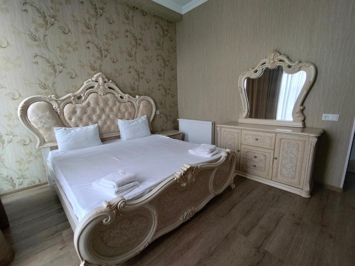 New Star Hotel Tbilisi Buitenkant foto