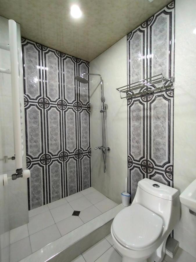 New Star Hotel Tbilisi Buitenkant foto
