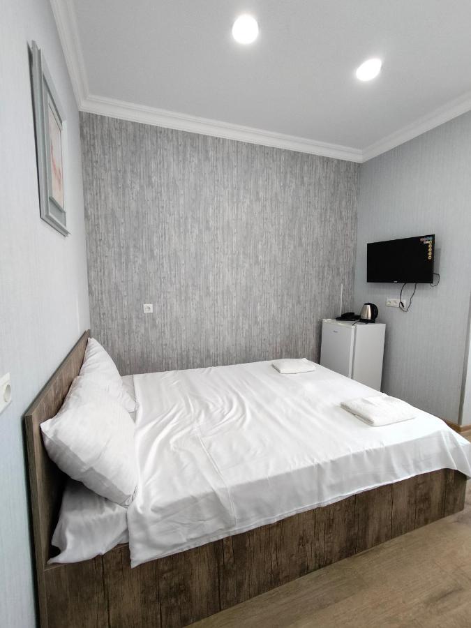 New Star Hotel Tbilisi Buitenkant foto