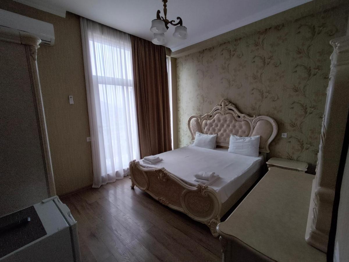 New Star Hotel Tbilisi Buitenkant foto