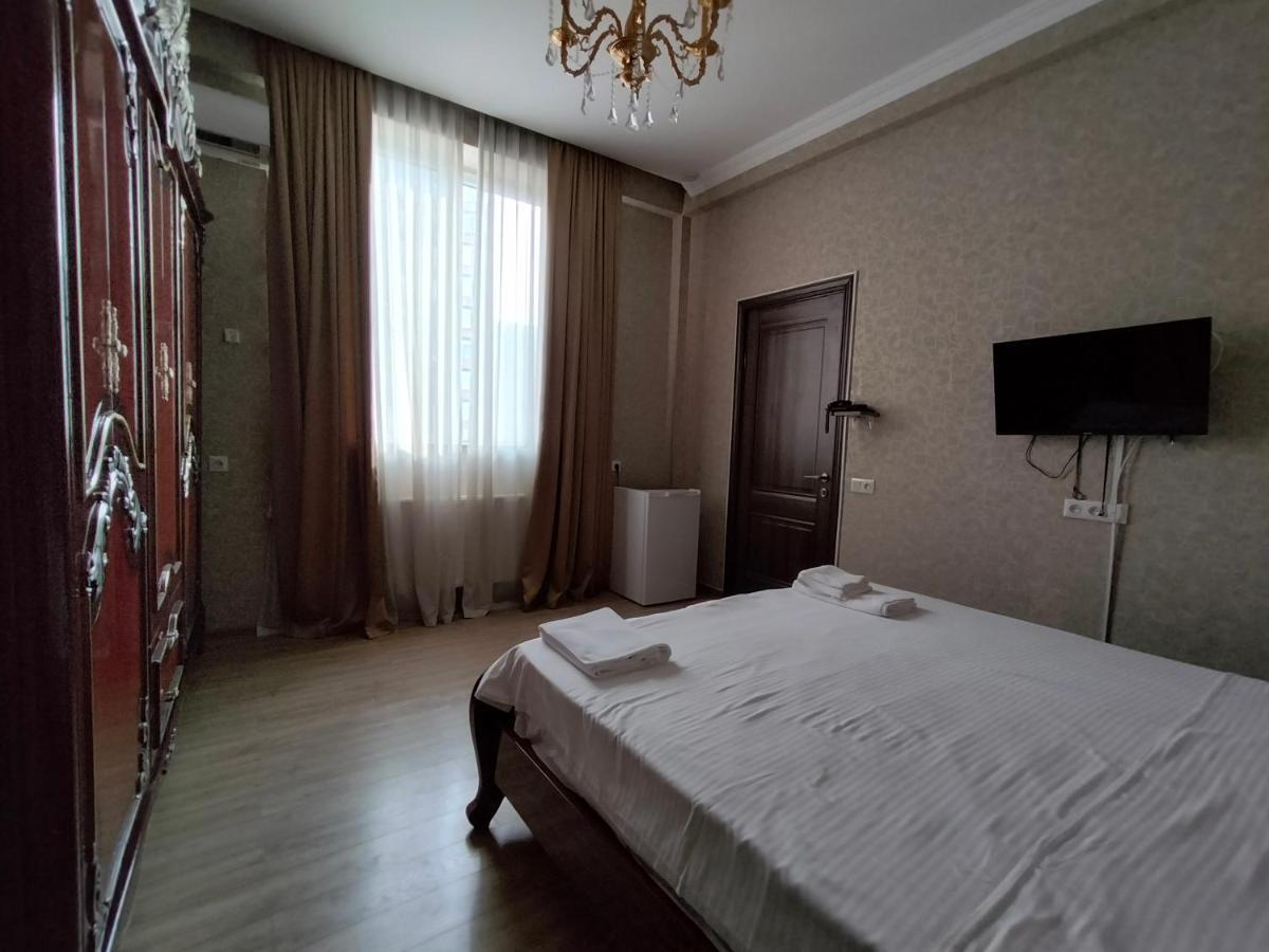 New Star Hotel Tbilisi Buitenkant foto